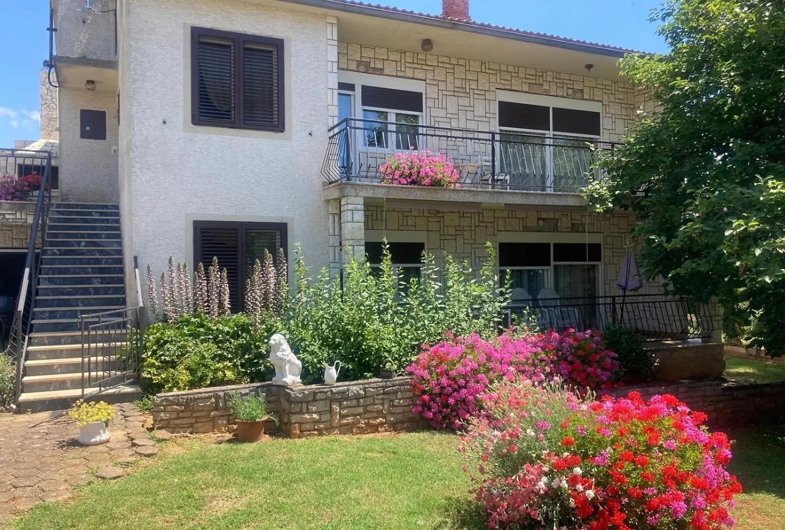 Kaštelir Apartment Nivea